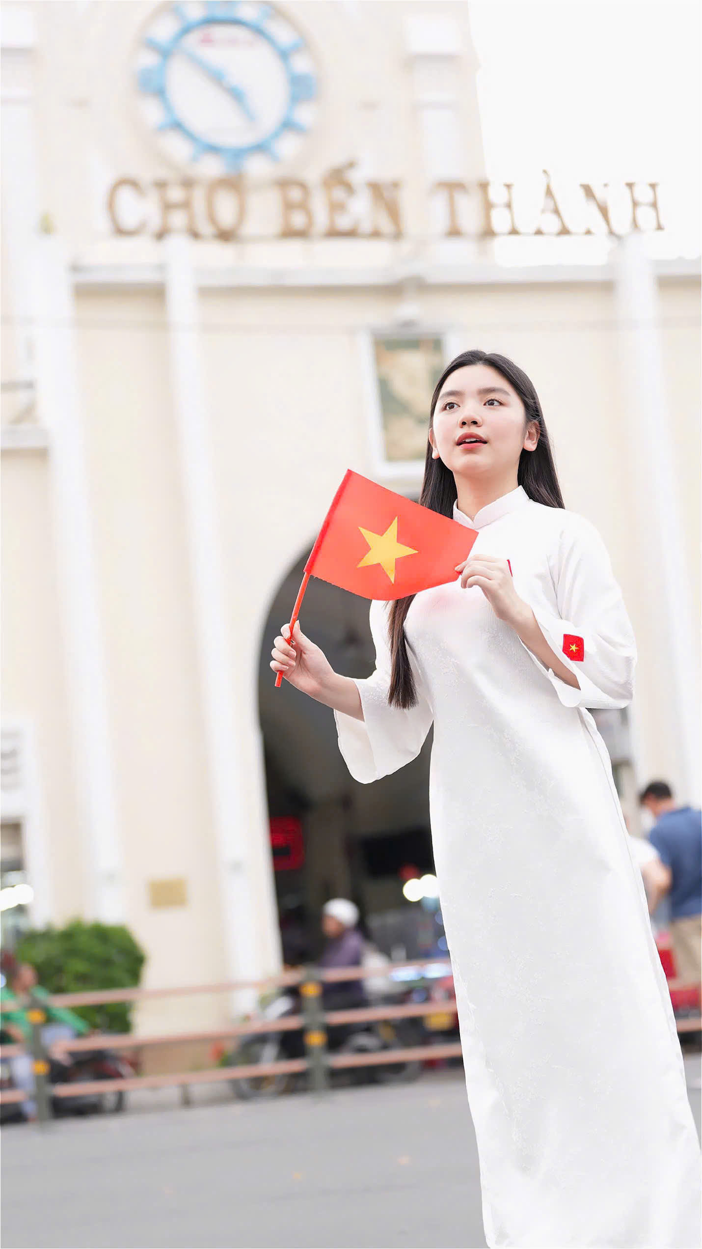 ENИI - Áo dài chợ Bến Thành